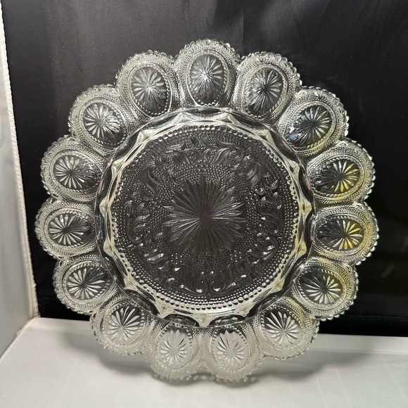 Vintage LE Smith Clear Cut Glass Round 11" Deviled Egg Plate, 15 eggs - Picture 2 of 2